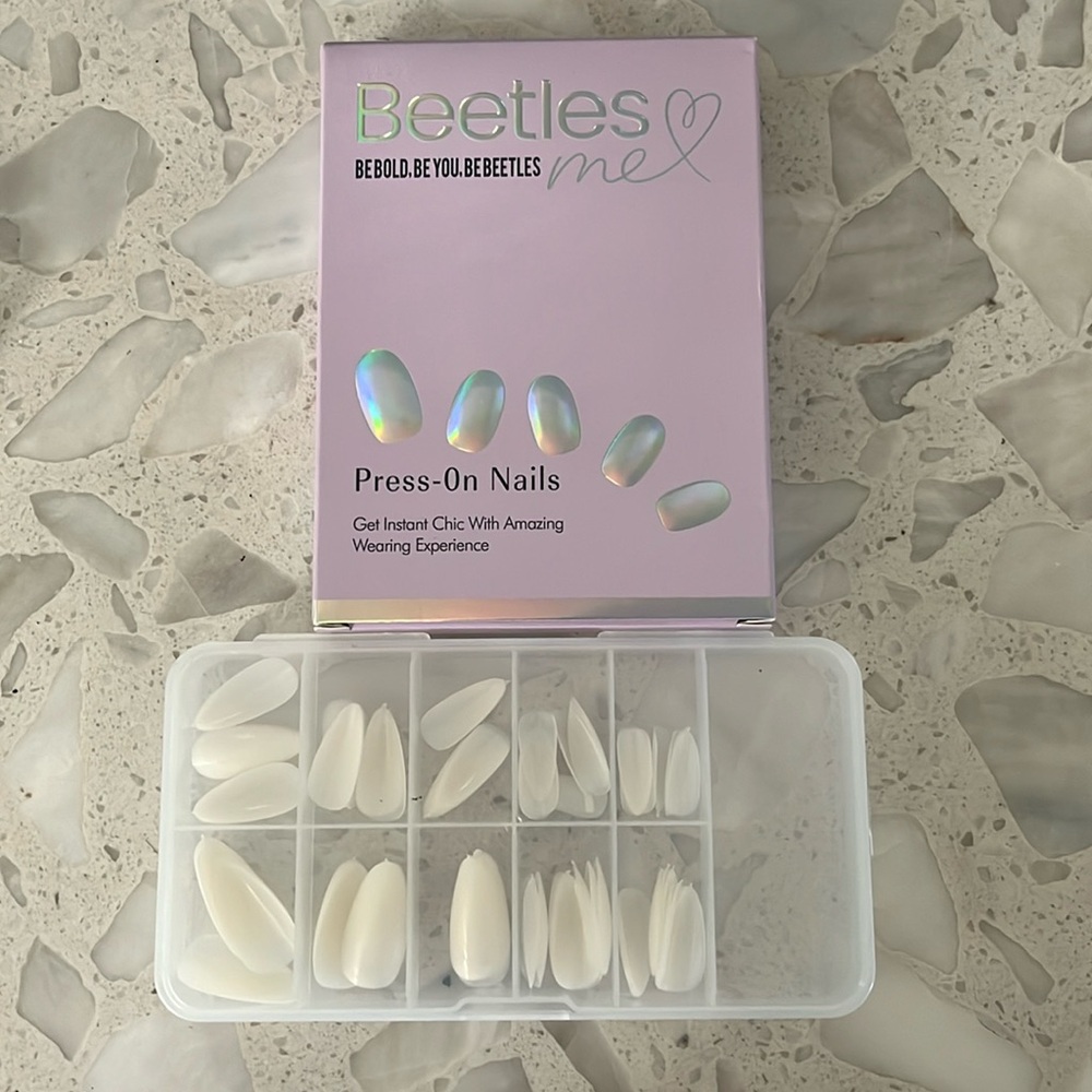 Medium almond full cover nails